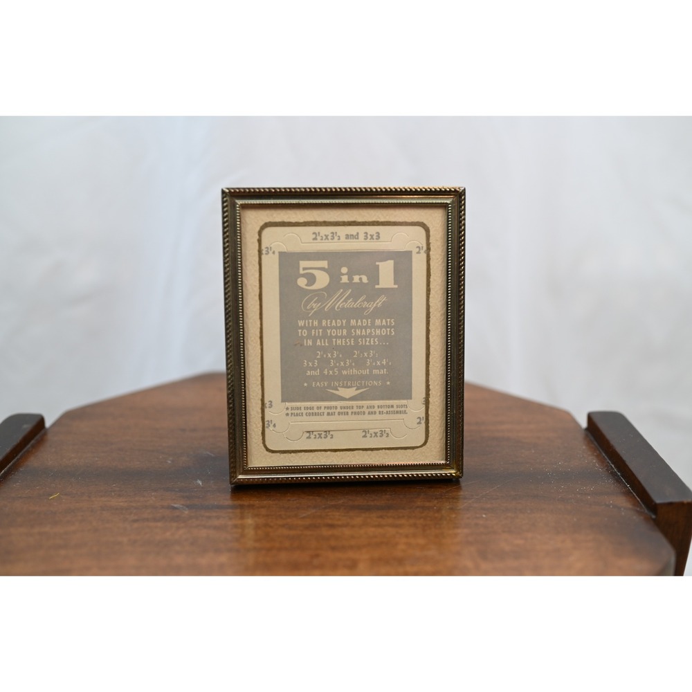 Metalcraft Brass Table Top Frame 2.5x3.5 Vintage Gold Tone Beaded Border Decor